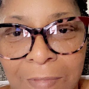 Meet your Posher, Linda